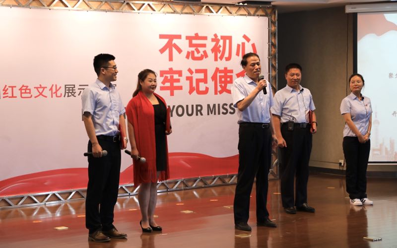 陜鼓集團(tuán)綜合能源事業(yè)部黨支部表演的節(jié)目接地氣，受好評(píng).jpg